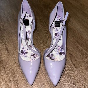 BlackHouse White Market Lavender Heels